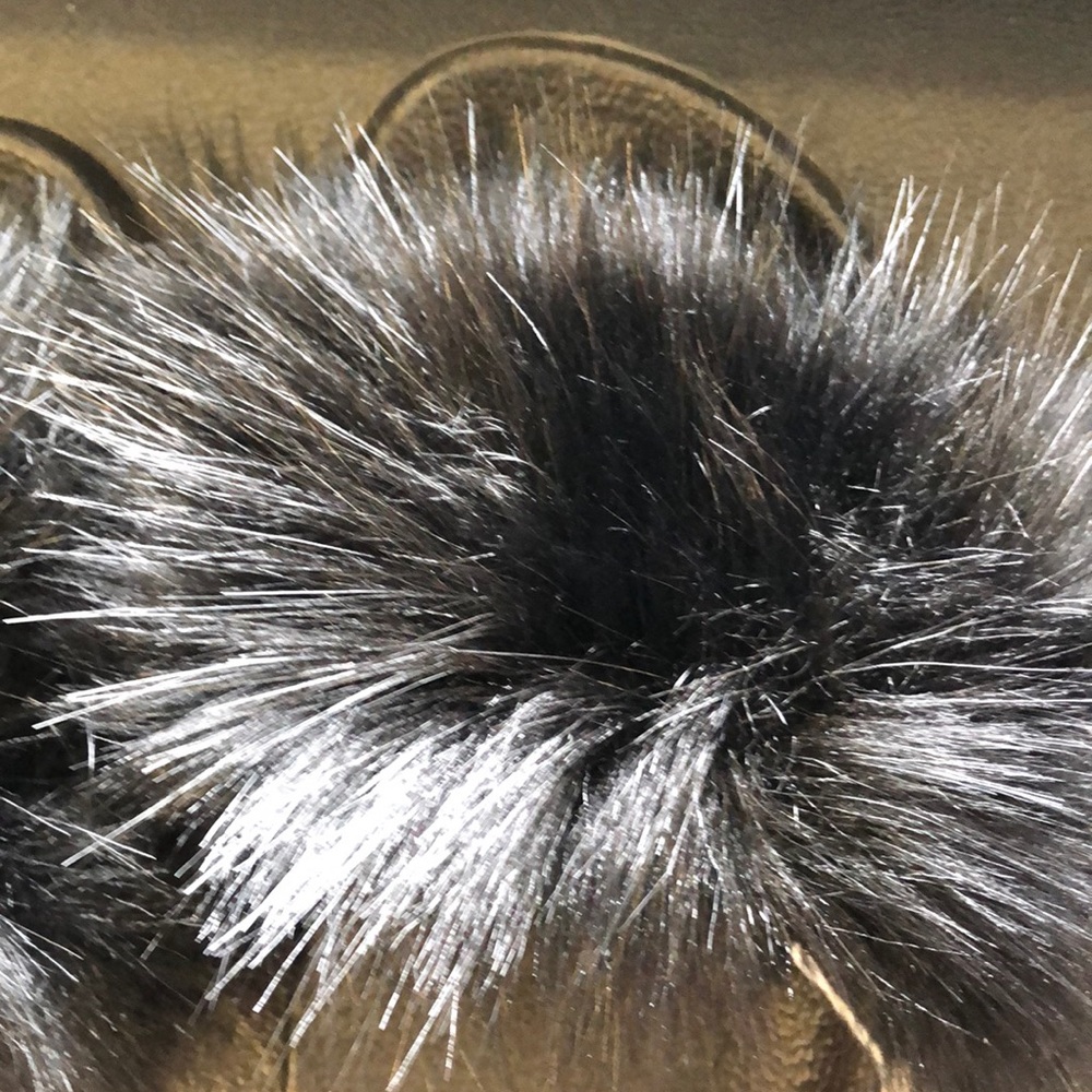 Knotty black fur slides - Picture 3 of 7